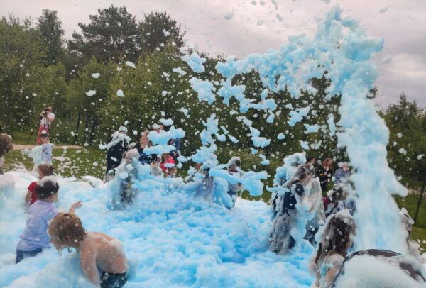 melynos putos melynu putu vakarelis