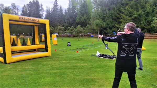 tiras2 Skraidančių kamuoliukų tiras