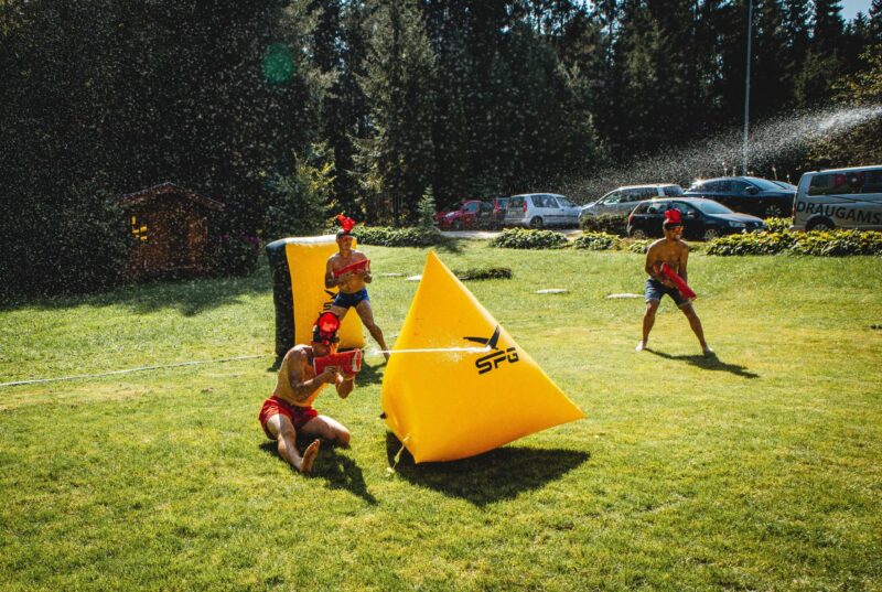 vandens sautuvai2 small Vandens mūšis su kliūtimis